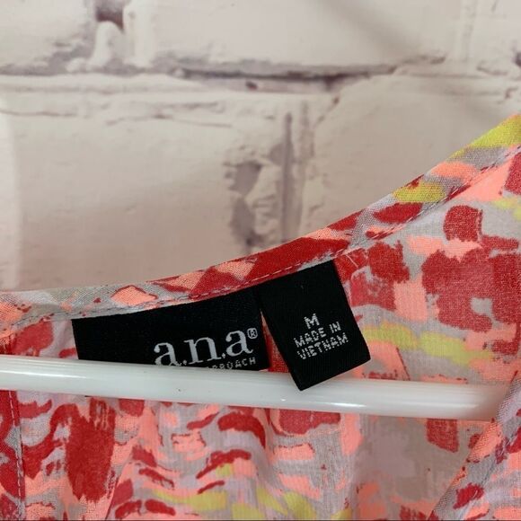 Ana medium top - BNWT - Picture 3 of 4